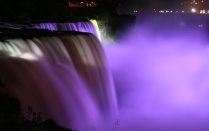 Niagara Falls at night. 