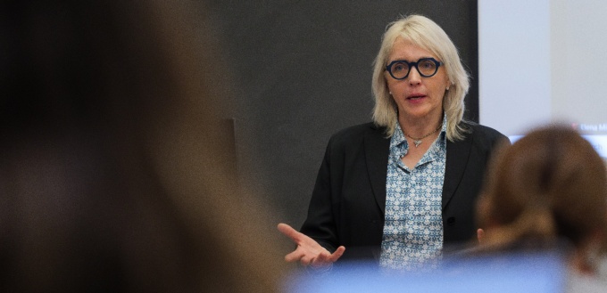 Jeanne Kratt speaks in class.