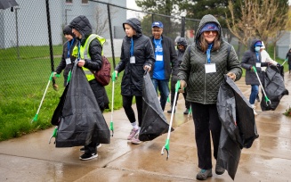 Zoom image: Kathryn Griswold, administrative field coordinator, leads a group of volunteers. 